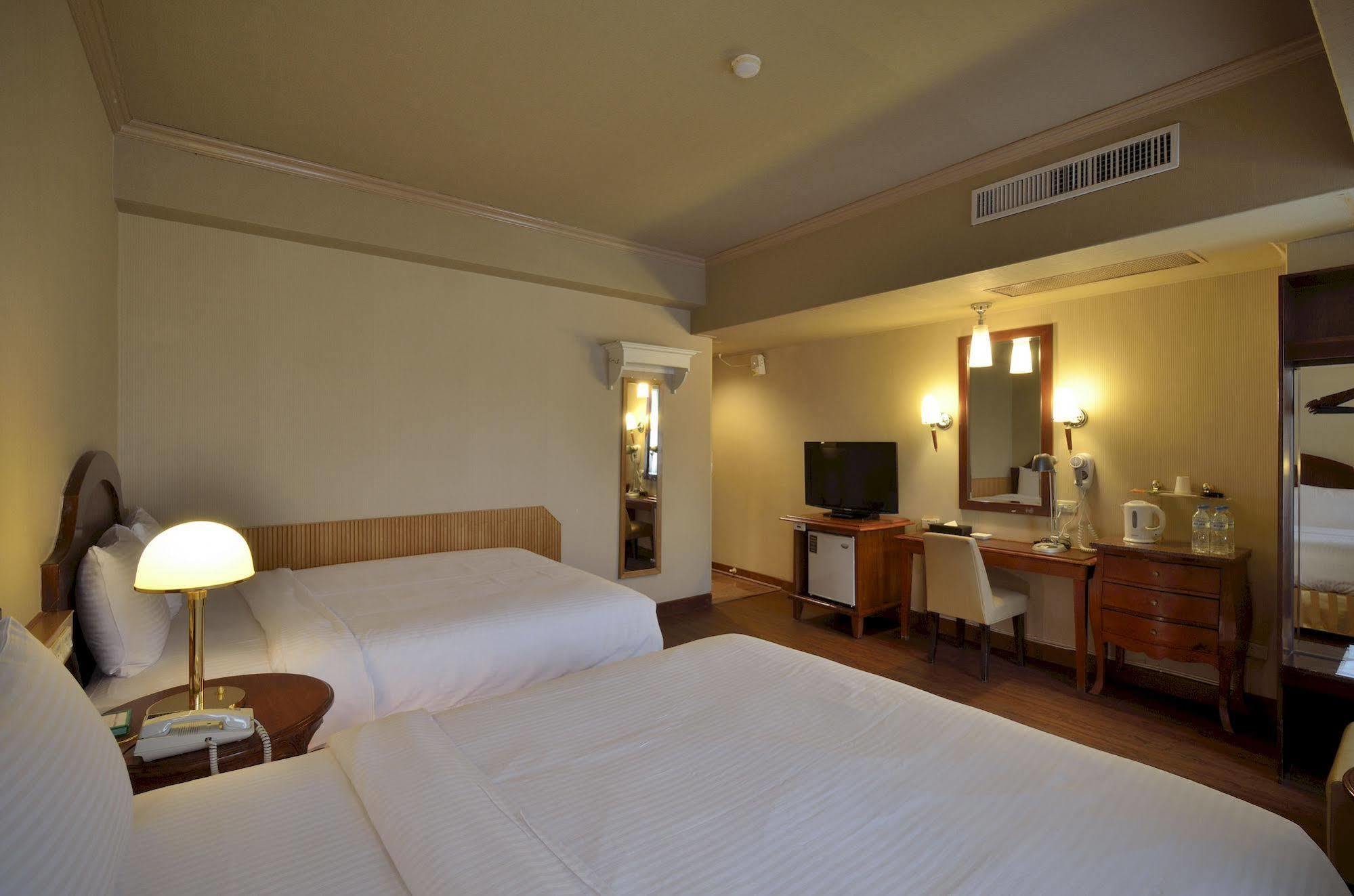 Goodness Hotel Kaohsiung Exterior foto